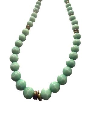 AE Vintage Long Turquoise Green Jade Beaded Necklace Y2K